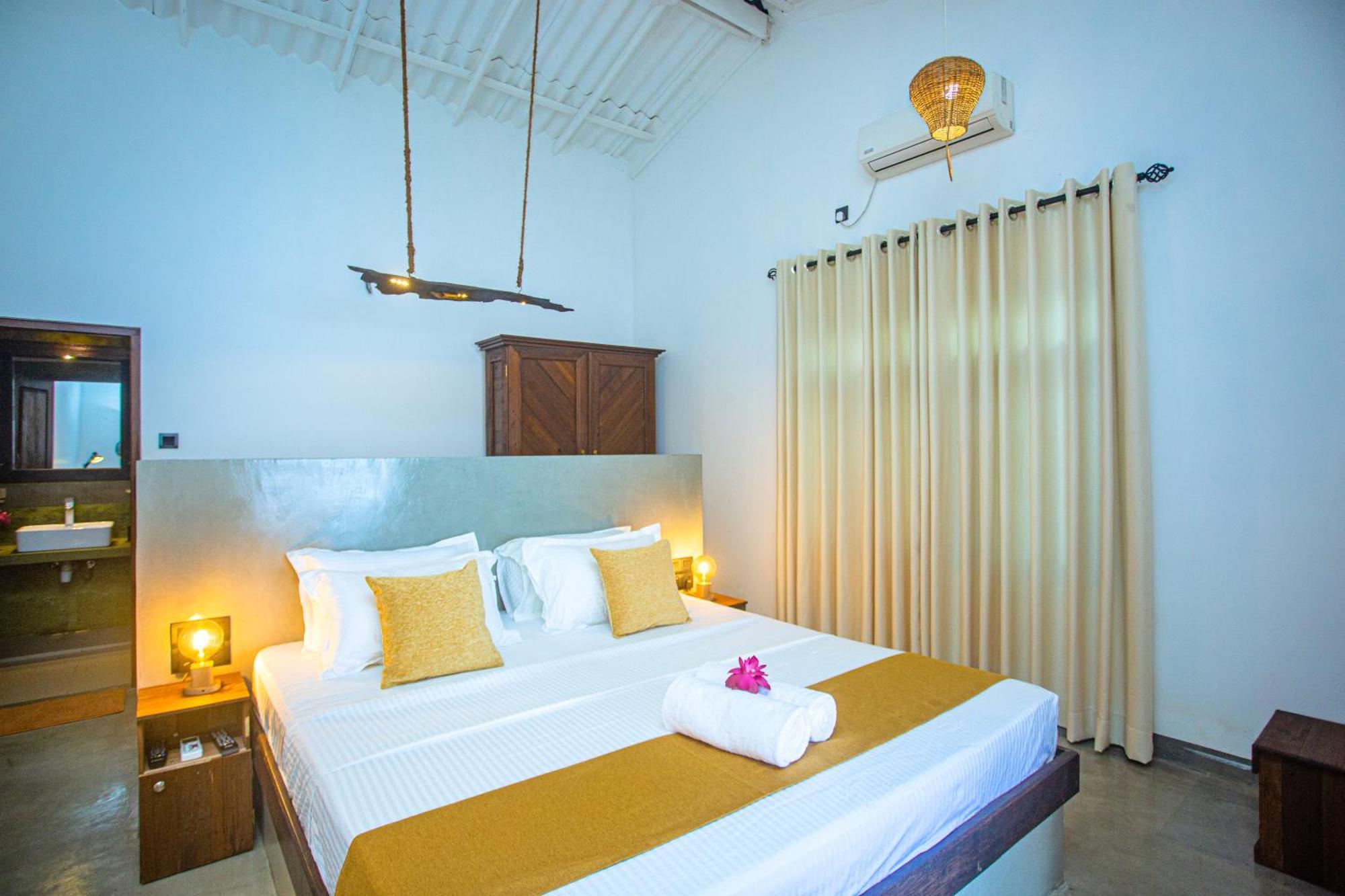 Aki Luna Lagoon Resort Hikkaduwa Dış mekan fotoğraf