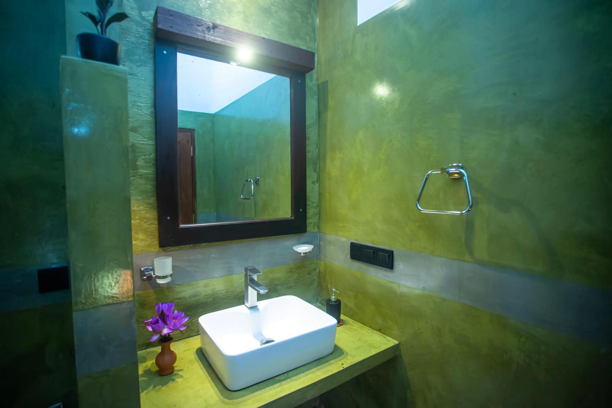 Aki Luna Lagoon Resort Hikkaduwa Dış mekan fotoğraf